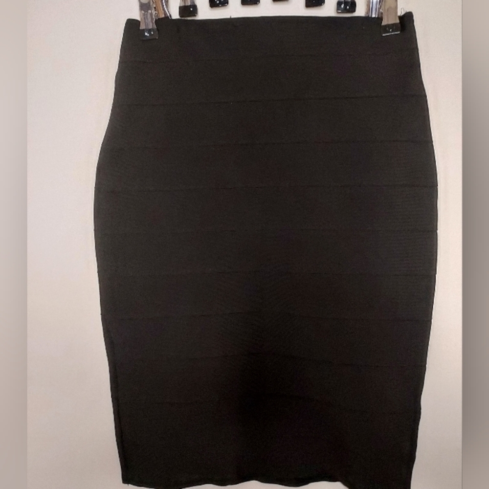 Elegant Black Pencil Skirt